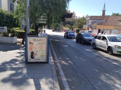 Papelera publicitaria de 100x70 cm en Marbella, Málaga