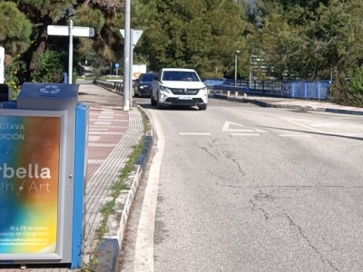 Mupi publicitario de 70x100 cm en Marbella, Málaga