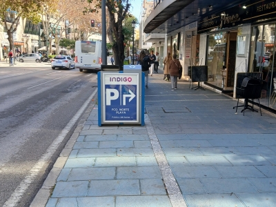 Advertising mupi of 70x100 cm in Marbella, Málaga
