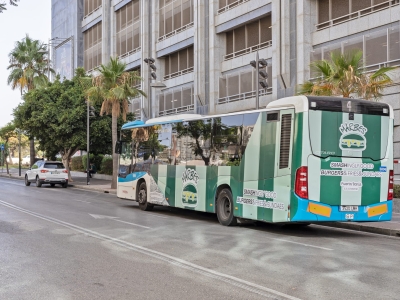 Autobus publicitario de Integral Articulado en Rincón de la Victoria, Málaga