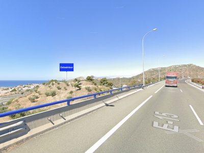 Monoposte publicitario de 12x5 m en Málaga, Málaga