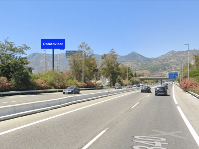Monoposte publicitario de 12x5 m en Marbella, Málaga