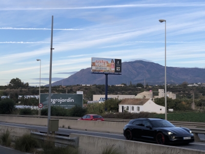 Monoposte publicitario de 12x5 m en Estepona, Málaga