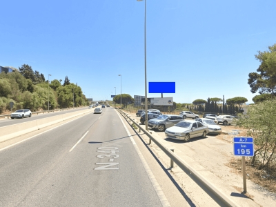 Monoposte publicitario de 10.4x5 m en Marbella, Málaga