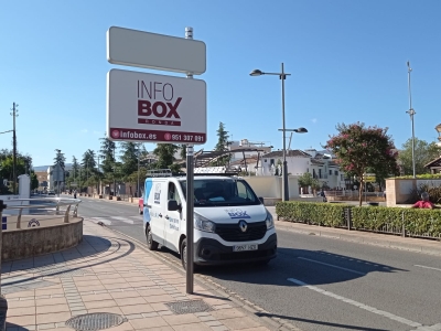 Poste publicitario de 150x100 cm en Ronda, Málaga