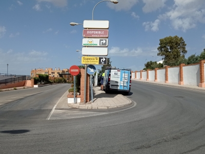 Poste publicitario de 150x50 cm en Ronda, Málaga