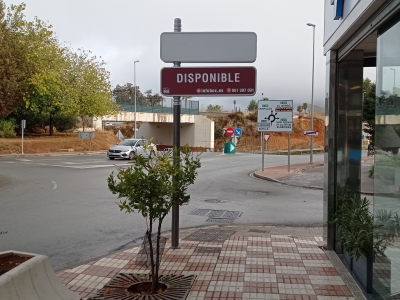 Poste publicitario de 150x50 cm en Ronda, Málaga