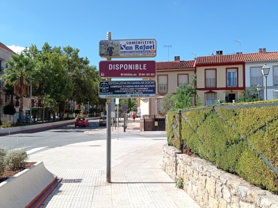 Poste publicitario de 150x50 cm en Ronda, Málaga