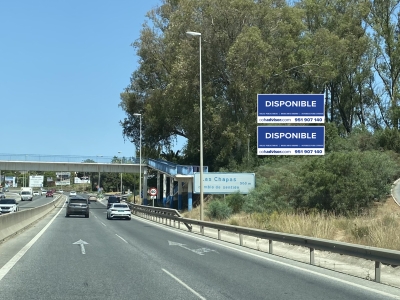 Valla publicitaria de 8x3 m en Marbella, Málaga