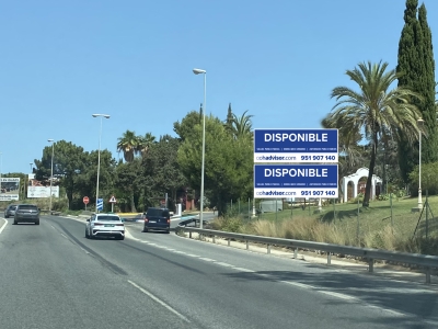 Valla publicitaria de 8x3 m en Marbella, Málaga