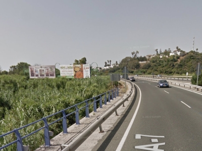 Valla publicitaria de 8x3 m en Estepona, Málaga