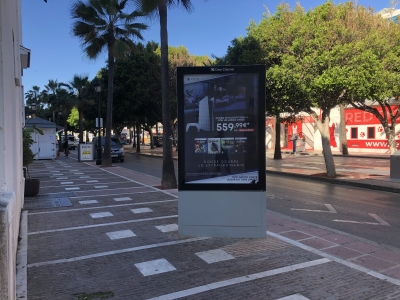 Mupi publicitario de 172x117 cm en Marbella, Málaga
