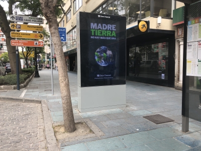 Mupi publicitario de 95x165 cm en Marbella, Málaga