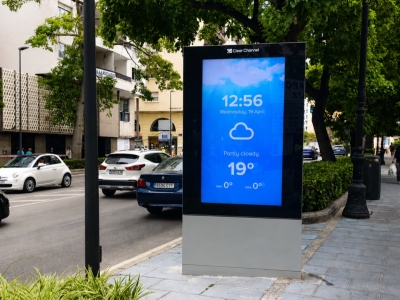 Mupi digital de 95x165 cm en Marbella, Málaga