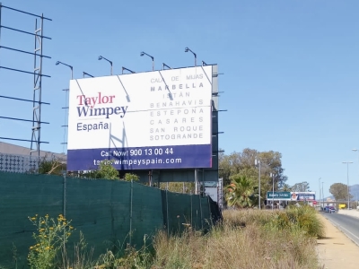 Valla publicitaria de 8x5 m en Marbella, Málaga