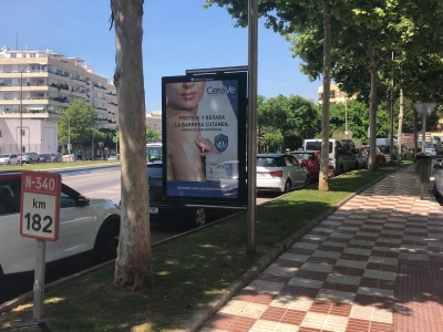 Mupi publicitario de 172x117 cm en Marbella, Málaga