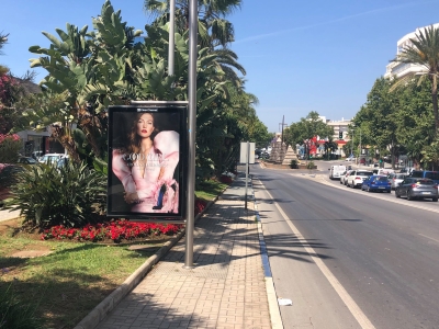 Mupi publicitario de 172x117 cm en Marbella, Málaga