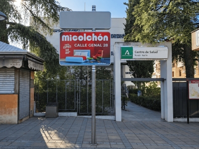Poste publicitario de 150x50 cm en Ronda, Málaga
