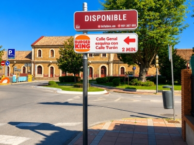 Poste publicitario de 150x50 cm en Ronda, Málaga