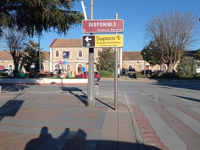 Poste publicitario de 150x50 cm en Ronda, Málaga