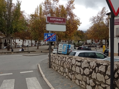 Poste publicitario de 150x50 cm en Ronda, Málaga