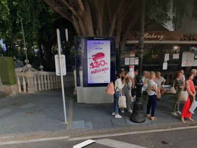 Mupi publicitario de 95x165 cm en Marbella, Málaga