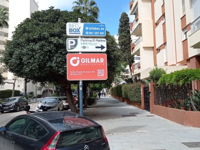 Poste publicitario de 150x50 cm en Marbella, Málaga