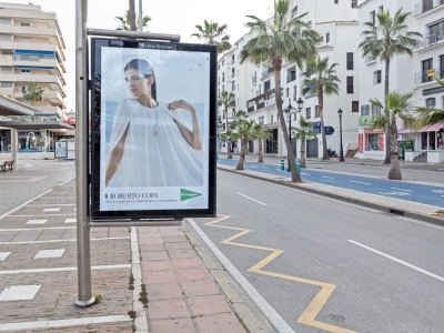 Mupi publicitario de 176x120 cm en Marbella, Málaga