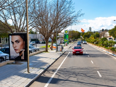 Mupi publicitario de 176x120 cm en Marbella, Málaga
