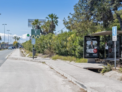 Mupi publicitario de 176x120 cm en Estepona, Málaga