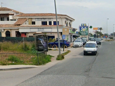 Mupi publicitario de 176x120 cm en Estepona, Málaga