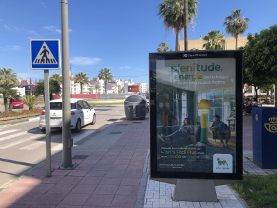 Mupi publicitario de 176x120 cm en Estepona, Málaga