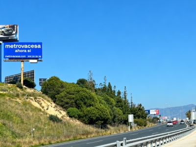 Monoposte de 12x5 m en Torremolinos, Málaga