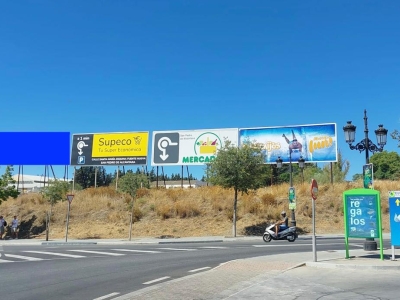 Valla publicitaria de 8x3 m en Marbella, Málaga