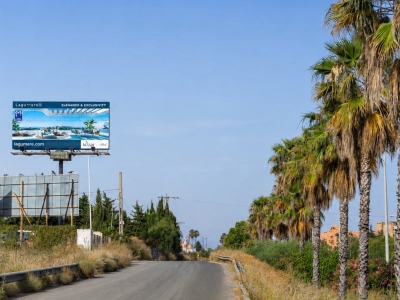 Monoposte de 10.4x5 m en Estepona, Málaga
