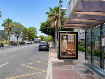 Mupi publicitario de 176x120 cm en Marbella, Málaga