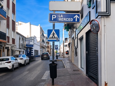 Poste publicitario de 150x50 cm en Ronda, Málaga