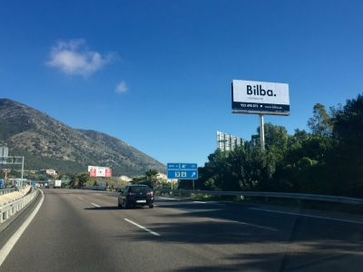 Monoposte publicitario de 10.4x5 m en Benalmádena, Málaga