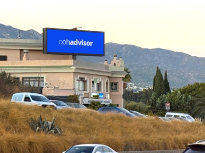 Valla digital de 8x3 m en Marbella, Málaga