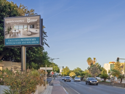 Valla publicitaria digital de 4x3 m en Marbella, Málaga