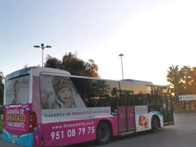 Autobus publicitario de Urban Simple en Tolox, Málaga