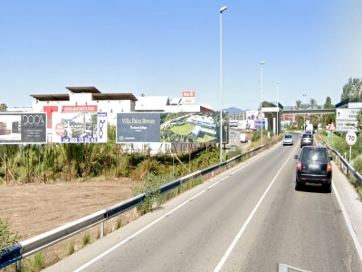 Valla publicitaria de 8x3 m en Marbella, Málaga
