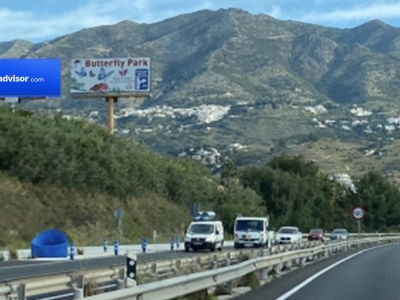 Monoposte publicitario de 10.4x5 m en Fuengirola, Málaga