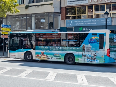 Autobus publicitario de Gran Lateral Plus en Fuengirola, Málaga