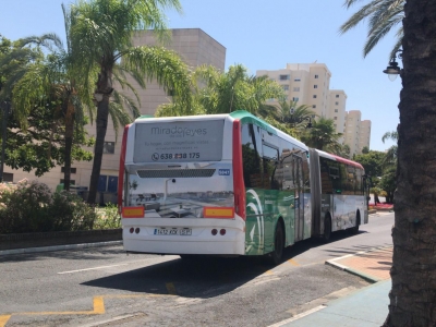 Autobus publicitario de Semi Integral Articulado en Fuengirola, Málaga