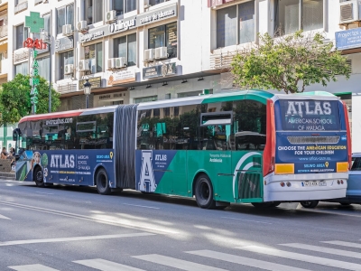 Autobus publicitario de Integral Articulado en Fuengirola, Málaga