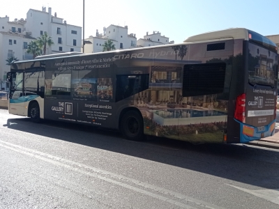 Autobus publicitario de Gran lateral + Simple en Fuengirola, Málaga