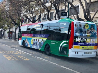 Autobus publicitario de Urban Simple en Málaga, Málaga