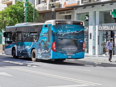 Autobus publicitario de Integral Articulado en Fuengirola, Málaga