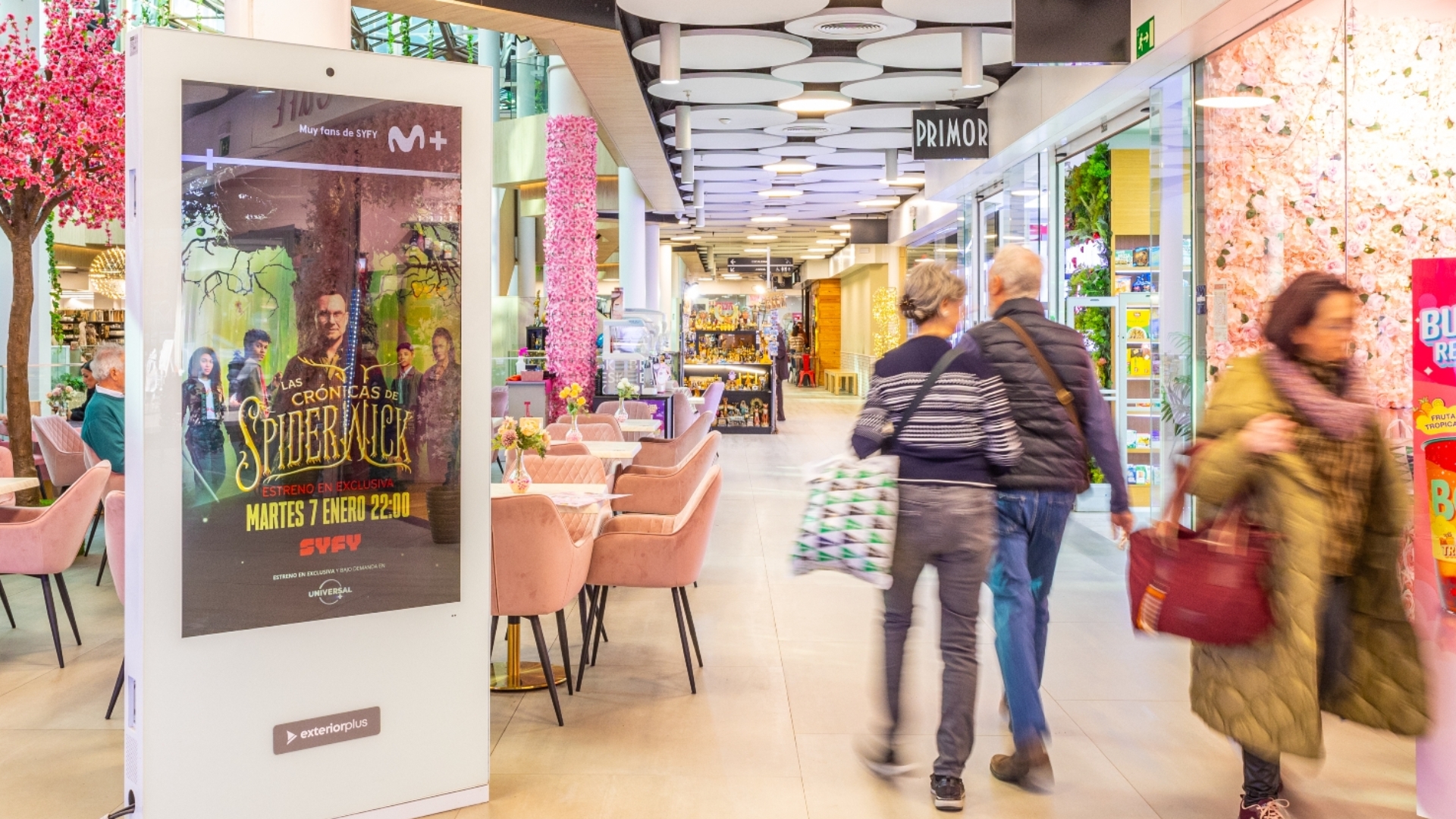 Digital screens at Málaga Plaza — Armengual de la Mota